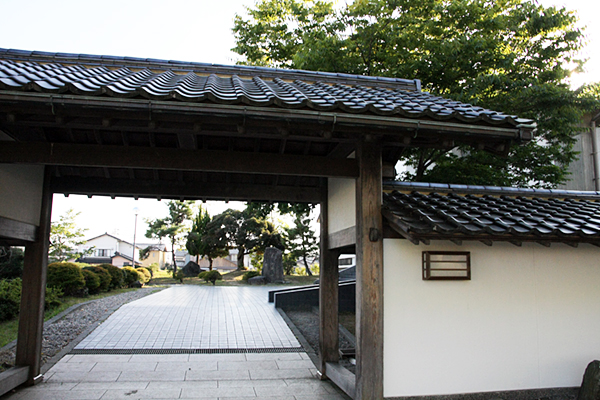 かほく市宇ノ気新化館